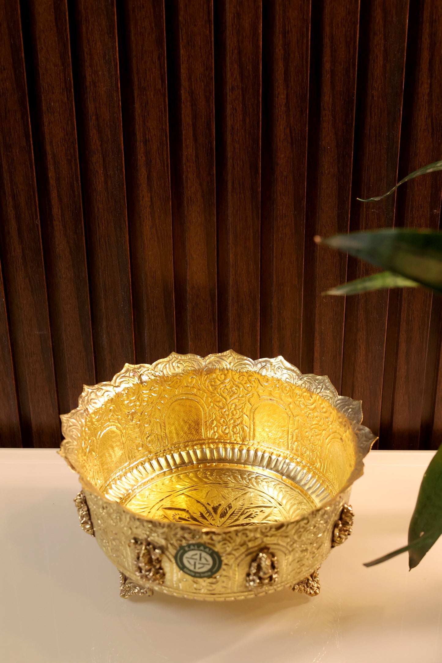 Ratnakosha Suvarna – Brass Urli