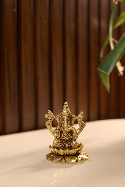 Vighnaharta – Brass Ganesha Idol